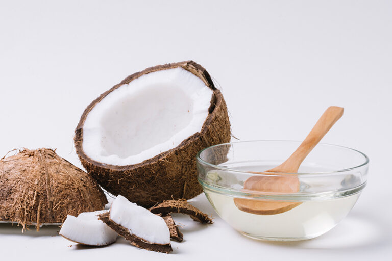 خاصیت باورنکردنی روغن نارگیل برای زیبایی و سلامت پوست