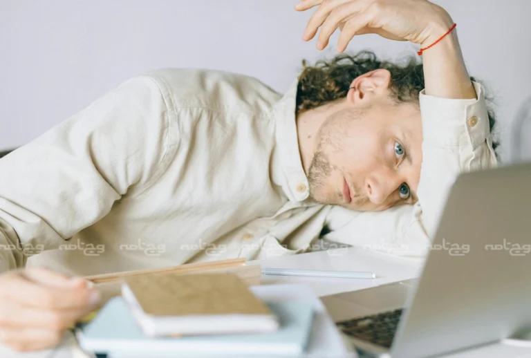 افسردگی در محل کار: چگونه از سلامت روان خود در محل کار مراقبت کنید؟