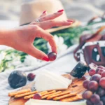 تغذیه گیاهی در سفر؛ چگونه در سفر هم سالم، سبک و خوش‌خوراک باشیم؟