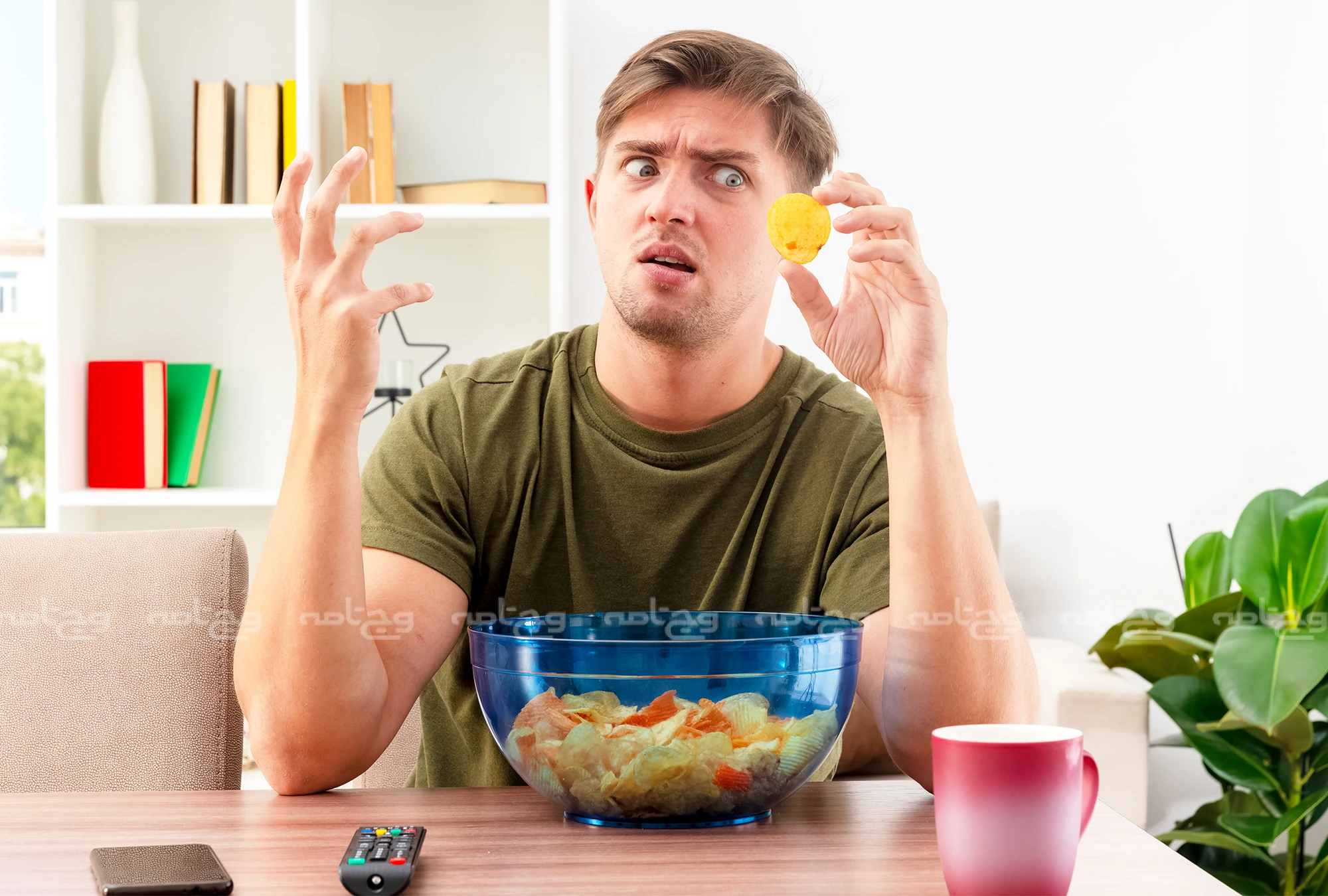 چگونه رژیم غذایی بر میگرن تأثیر میگذارد؟
