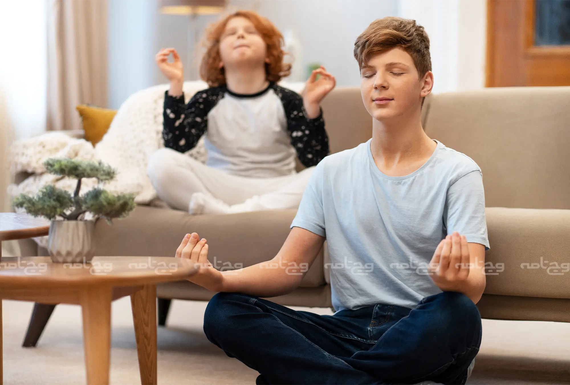 چگونه برون‌گرایان می‌توانند فضای آرام‌تری برای درون‌گرایان ایجاد کنند؟