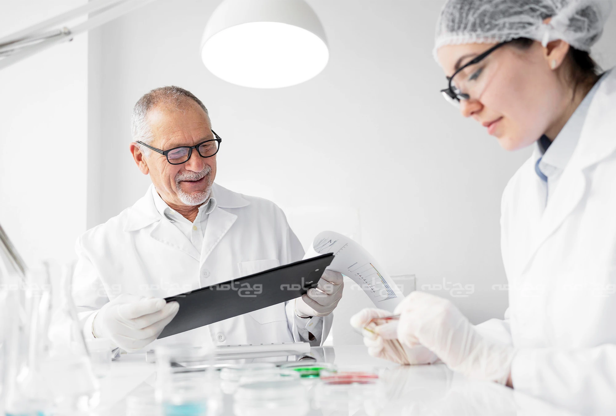 نقش ژنتیک در طراحی برنامه‌های درمانی منحصر‌به‌فرد چیست؟